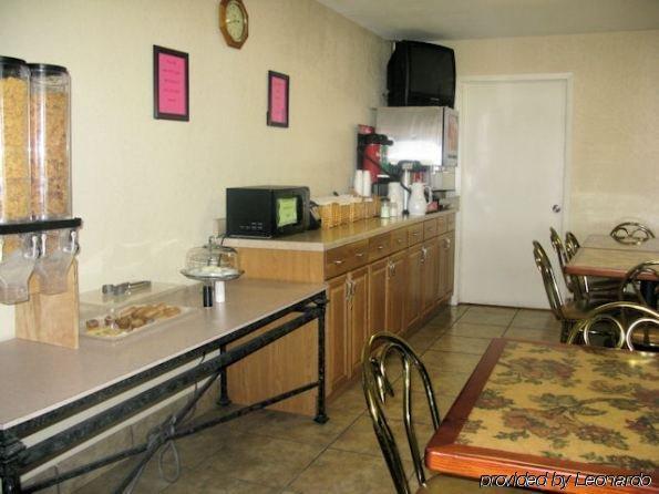 Super 8 By Wyndham Fort Worth Tx Restaurant foto